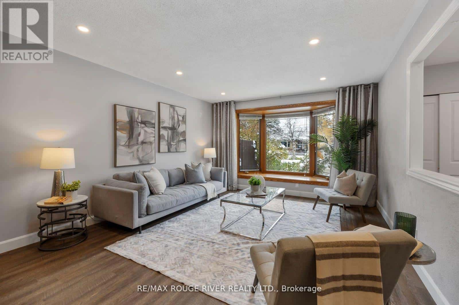 819 SANOK DRIVE — Pickering (West Shore), Ontario - Photo 3 of 35