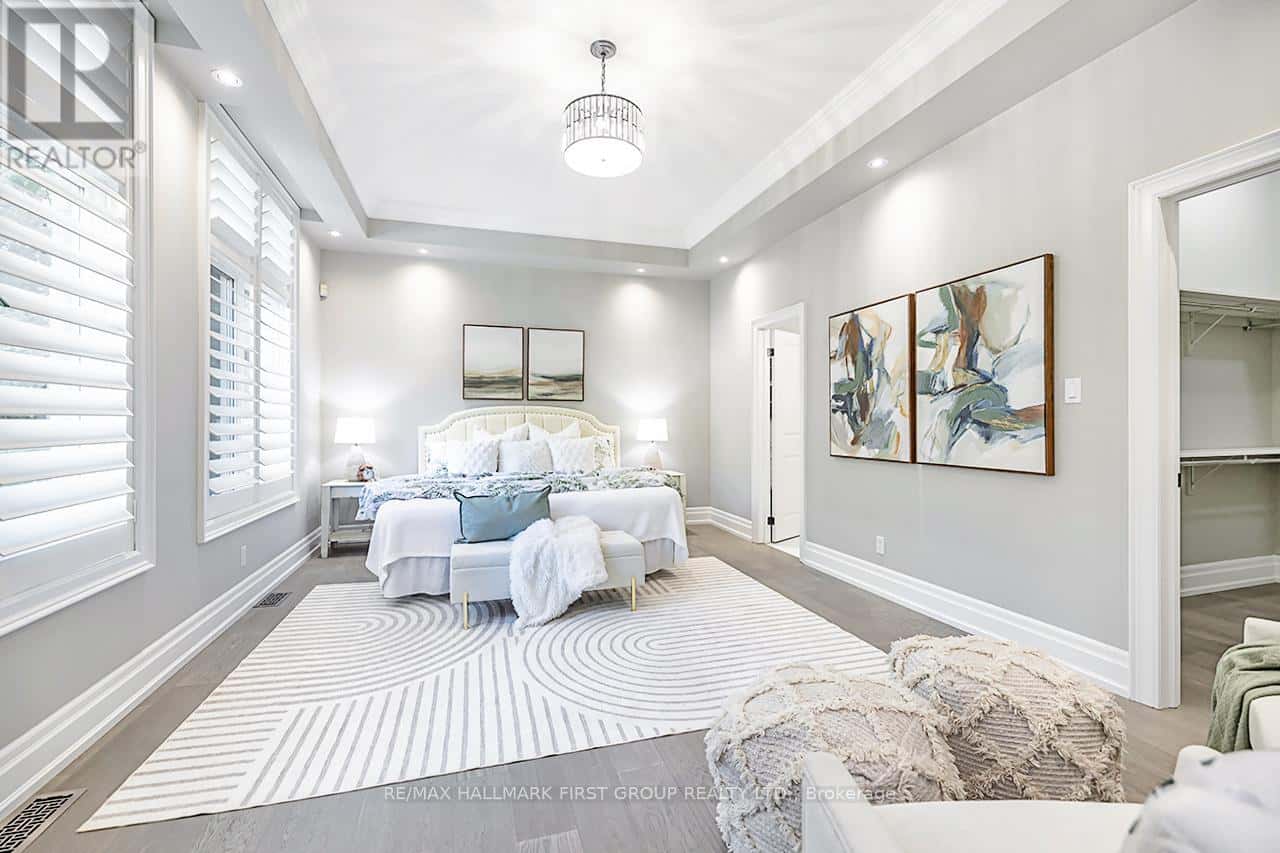 15 SHEPHERD ROAD — Whitby, Ontario - Photo 3 of 34