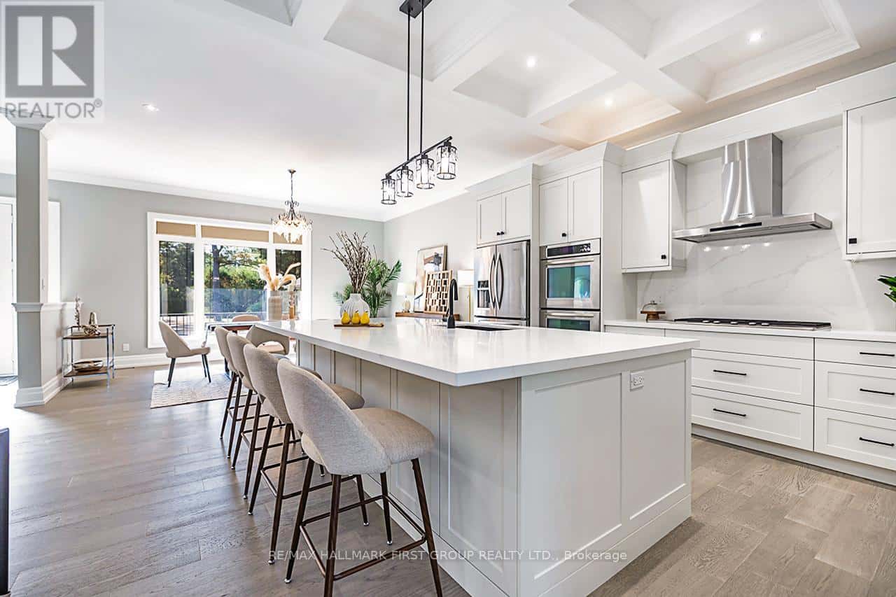 15 SHEPHERD ROAD — Whitby, Ontario - Photo 4 of 34