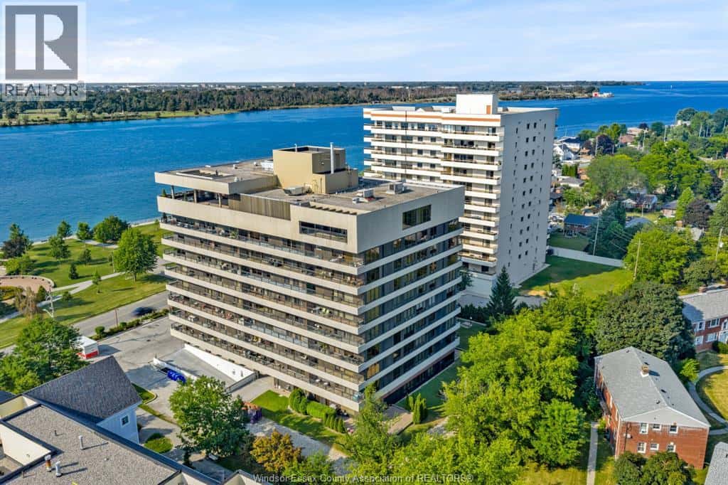 5125 RIVERSIDE DRIVE East Unit# 202 — Windsor, Ontario - Photo 3 of 37