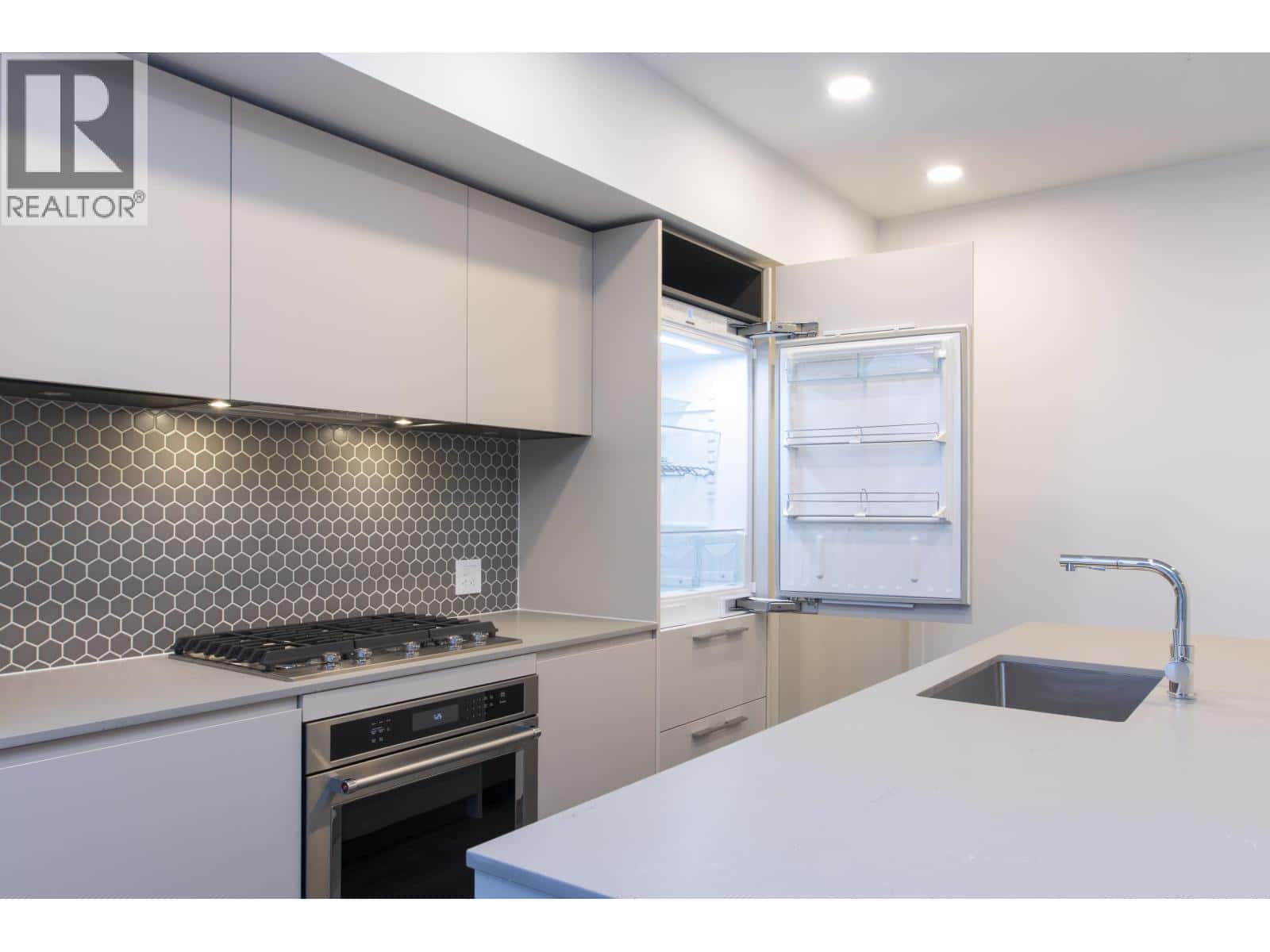 615 1504 SCOTT CRES — Squamish, British Columbia - Photo 5 of 34