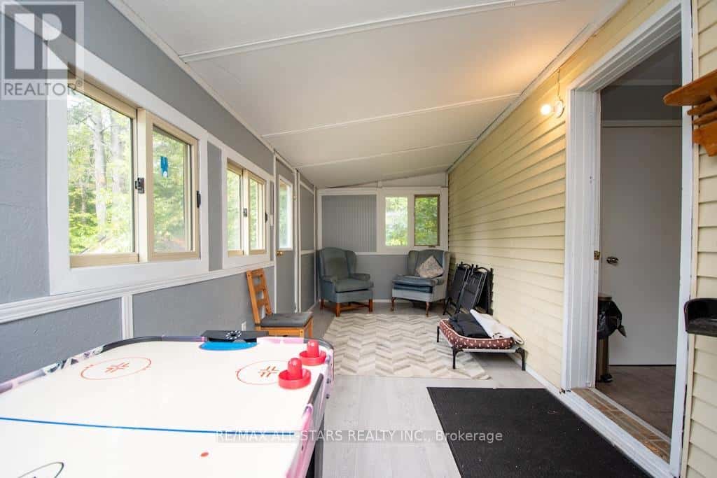 31 MORRISON STREET — Kawartha Lakes (Laxton/Digby/Longford), Ontario - Photo 4 of 35