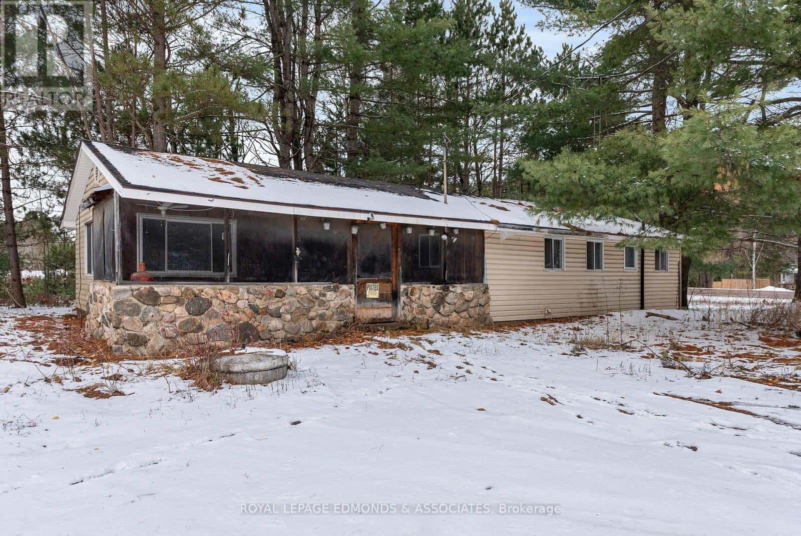 2815 Round Lake Road