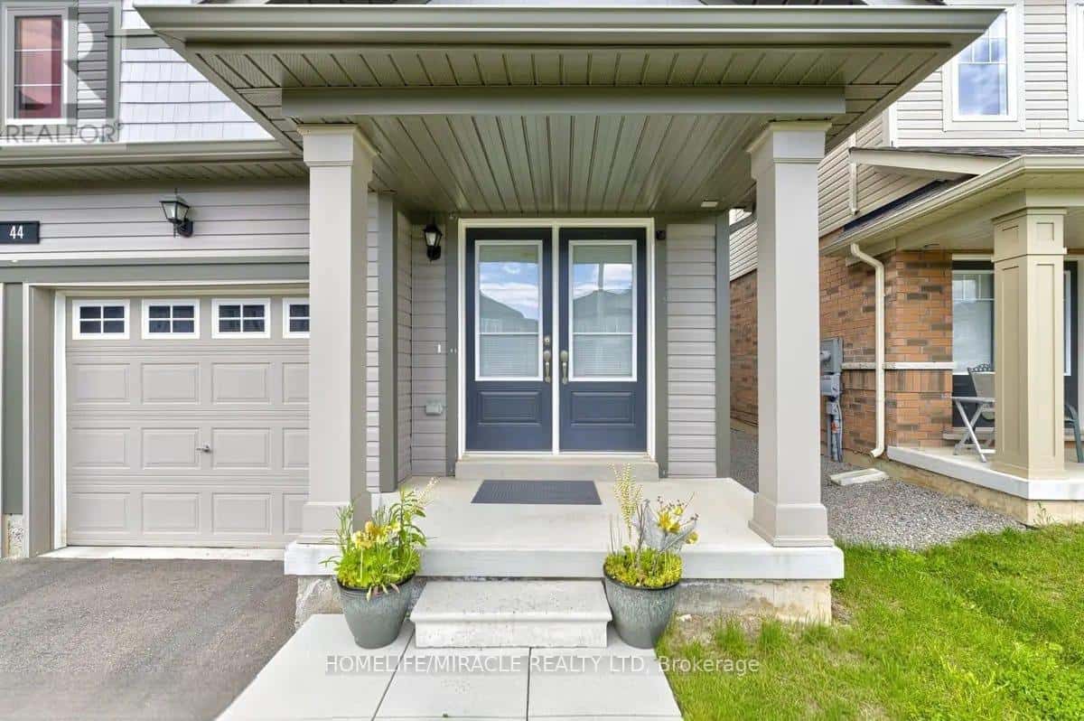 44 COTTONWOOD CRESCENT — Welland (Dain City), Ontario - Photo 3 of 28