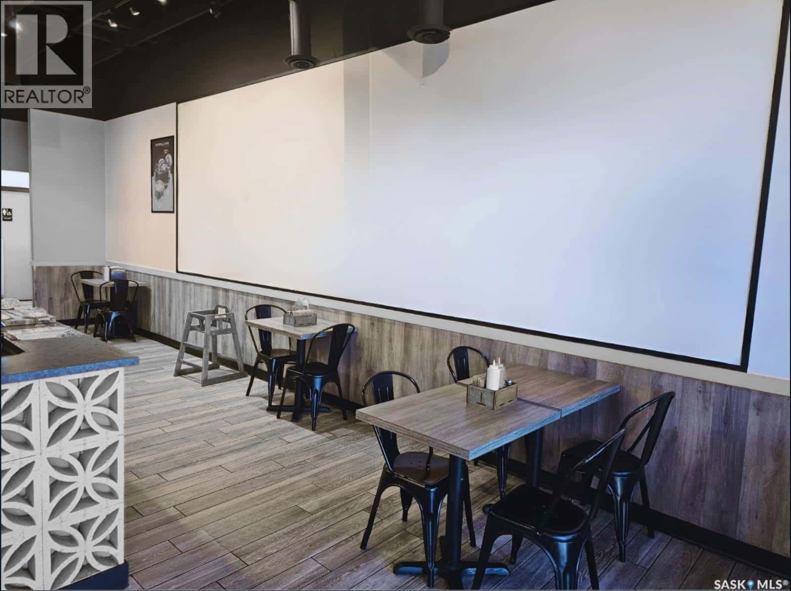 3 40 Centennial DRIVE — Martensville, Saskatchewan - Photo 2 of 3