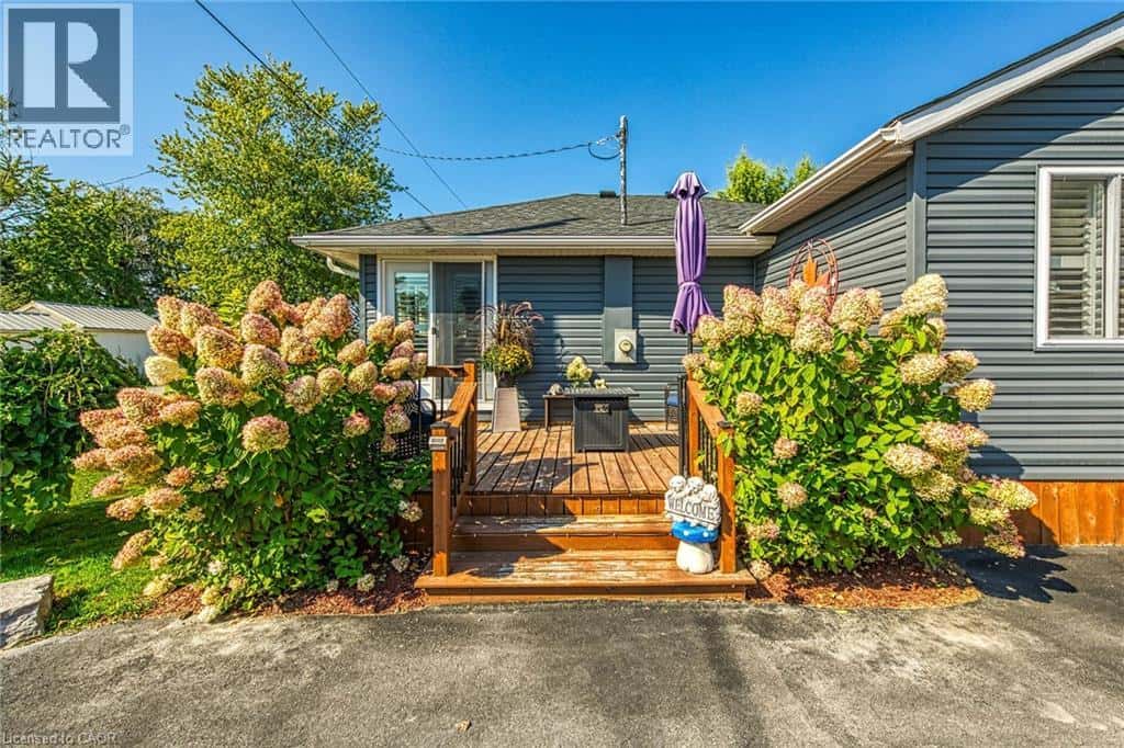 2011 LAKESHORE Road — Dunnville, Ontario - Photo 5 of 50