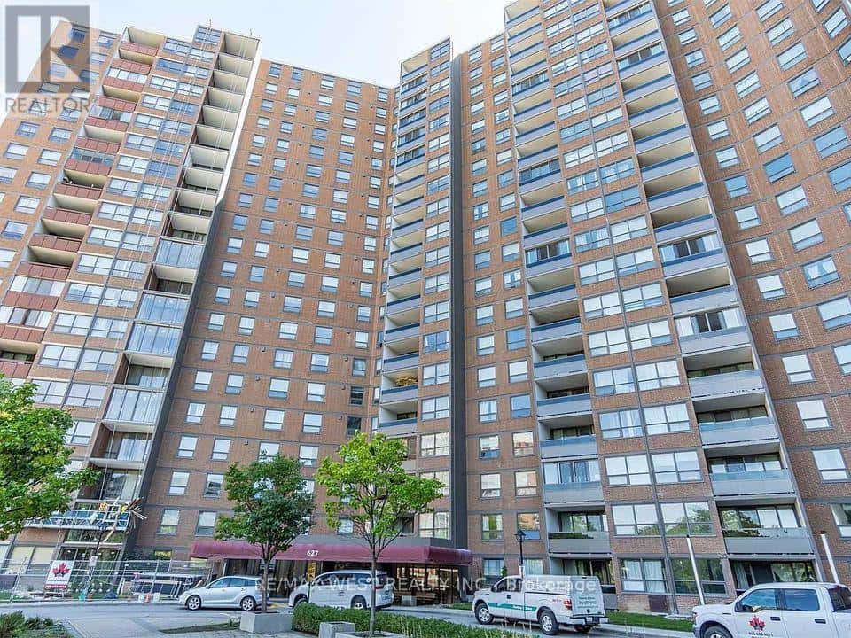 627 The West Mall 2101