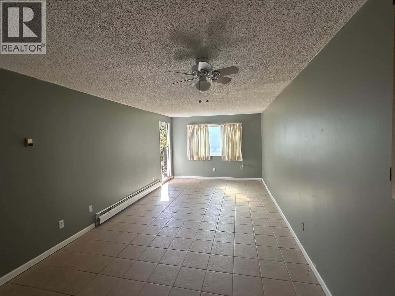 104 1122 KING ALBERT AVENUE — Coquitlam, British Columbia - Photo 4 of 9