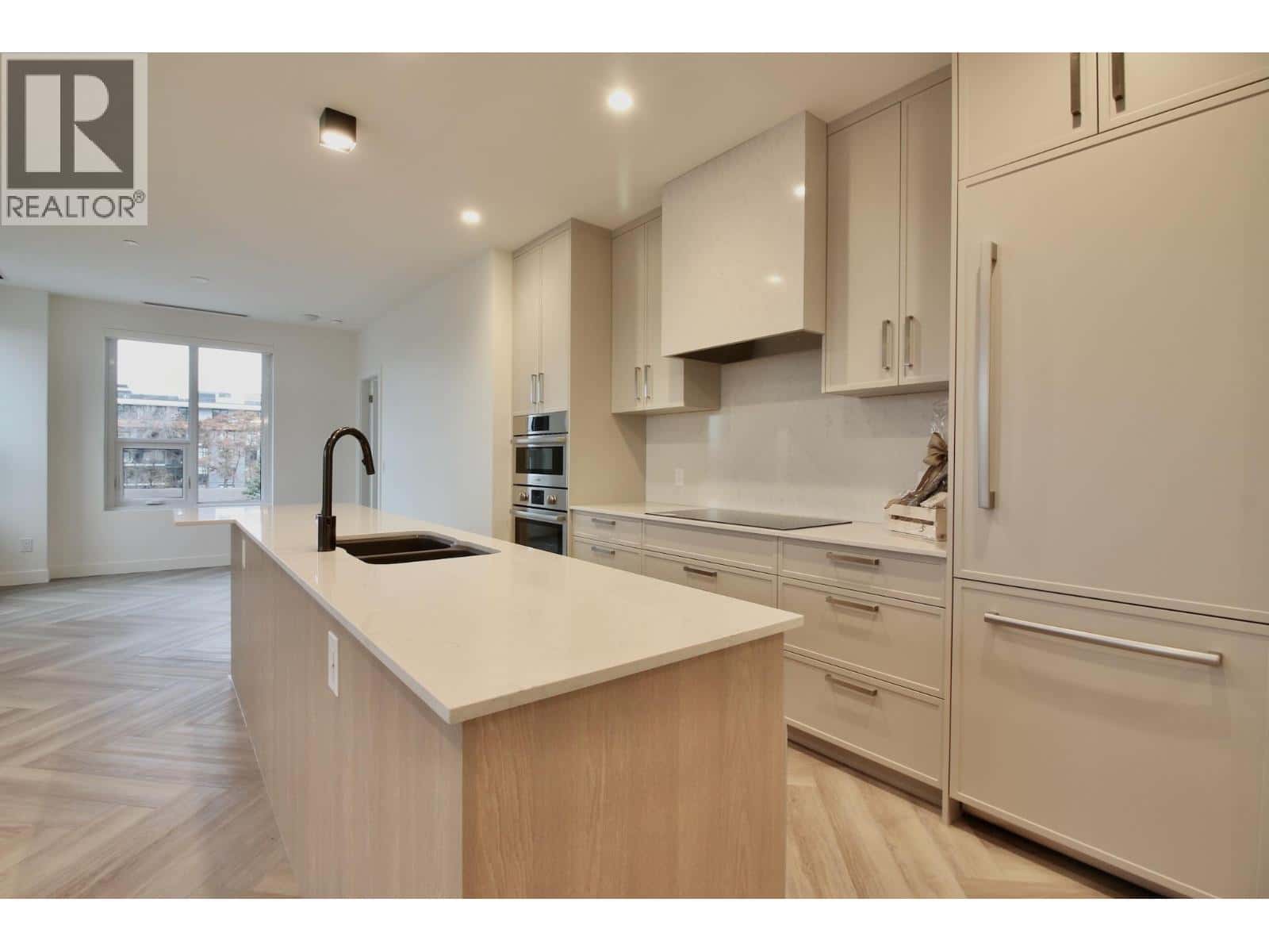 3340 Lakeshore Road Unit# 411 — Kelowna, British Columbia - Photo 5 of 29