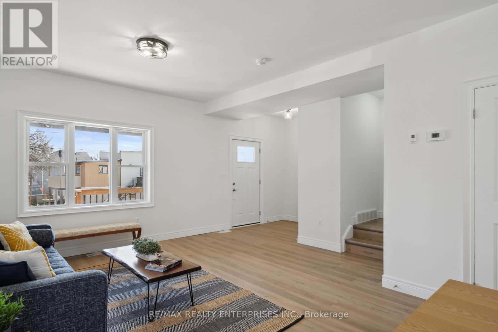 40 MCMASTER AVENUE — Welland (Welland Downtown), Ontario - Photo 3 of 30