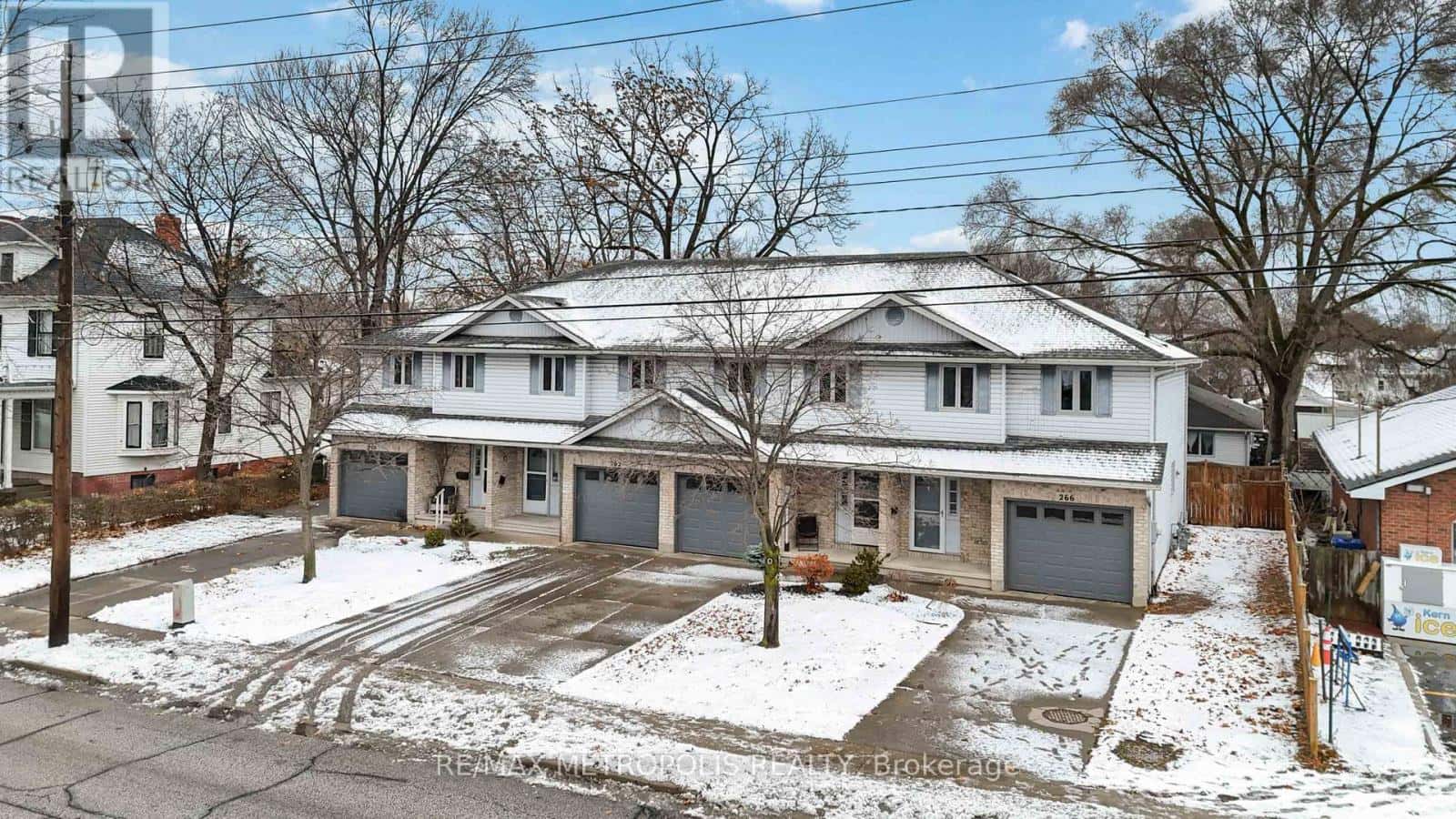 260-266 LONDON ROAD — Sarnia, Ontario - Photo 2 of 37