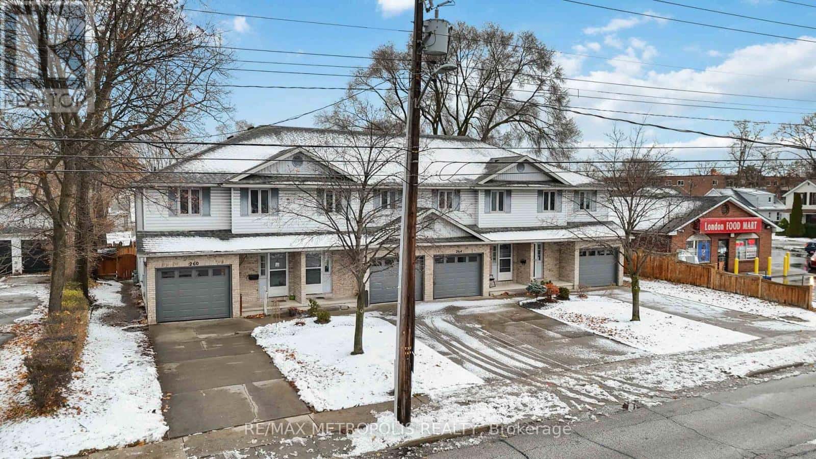 260-266 LONDON ROAD — Sarnia, Ontario - Photo 3 of 37