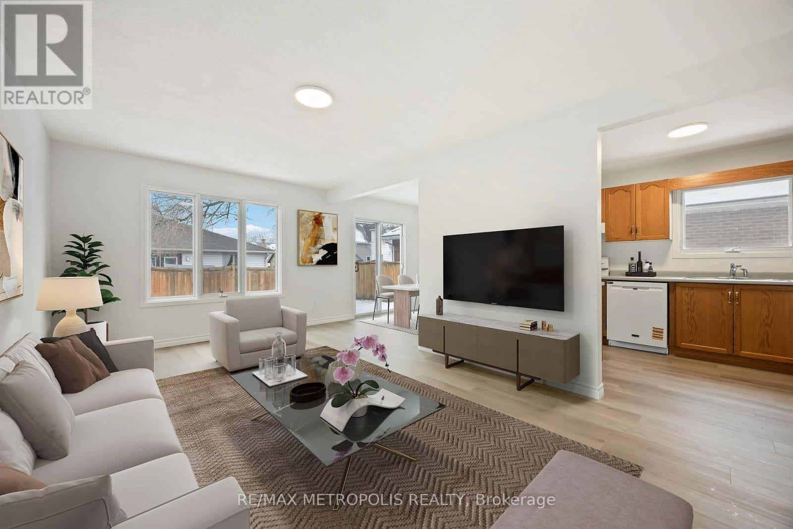 260-266 LONDON ROAD — Sarnia, Ontario - Photo 5 of 37