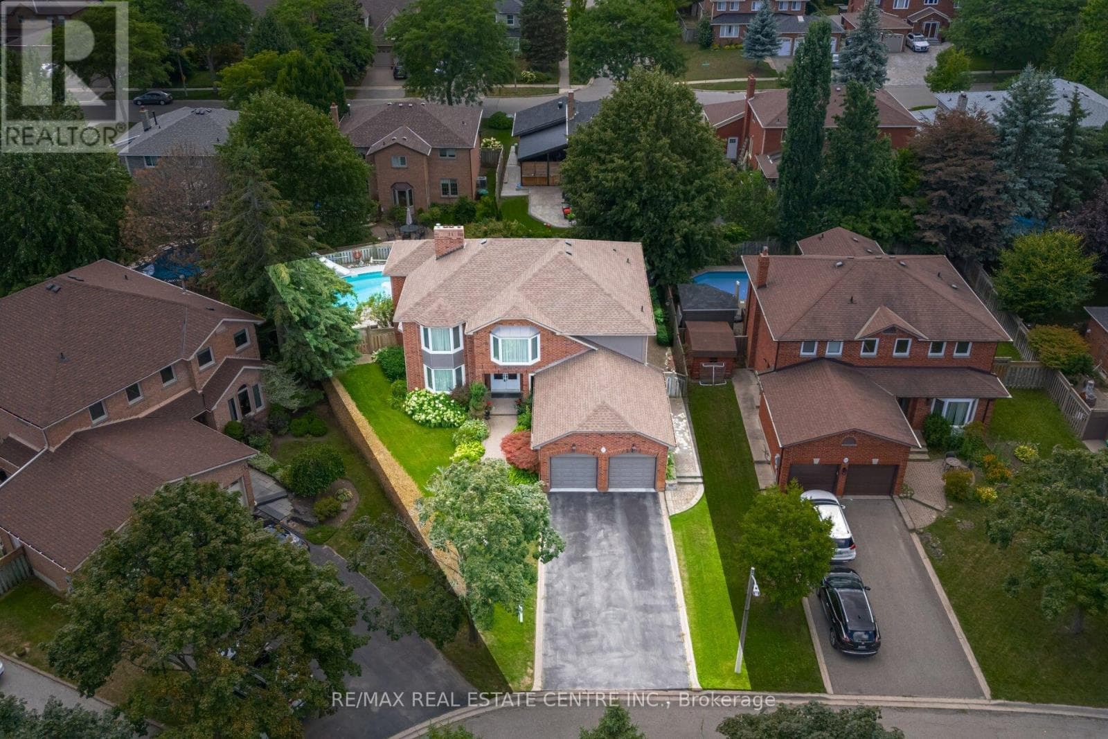15 BROOKBANK COURT — Brampton (Heart Lake East), Ontario - Main photo