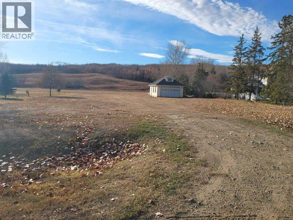 11806 78 Street — Peace River, Alberta - Photo 3 of 7