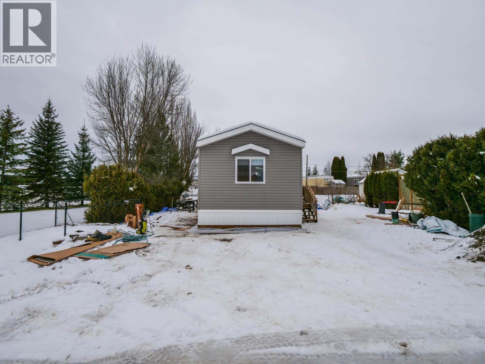 41 602 ELM STREET — Quesnel, British Columbia - Photo 2 of 40