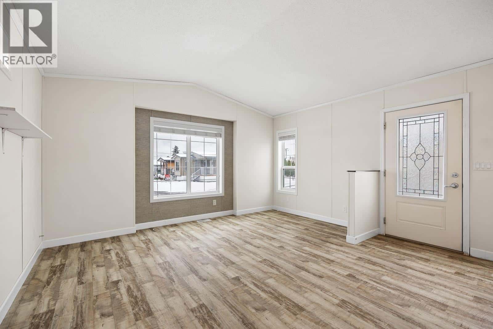 1118 Middle Bench Road Unit# 6 — Keremeos, British Columbia - Photo 3 of 18