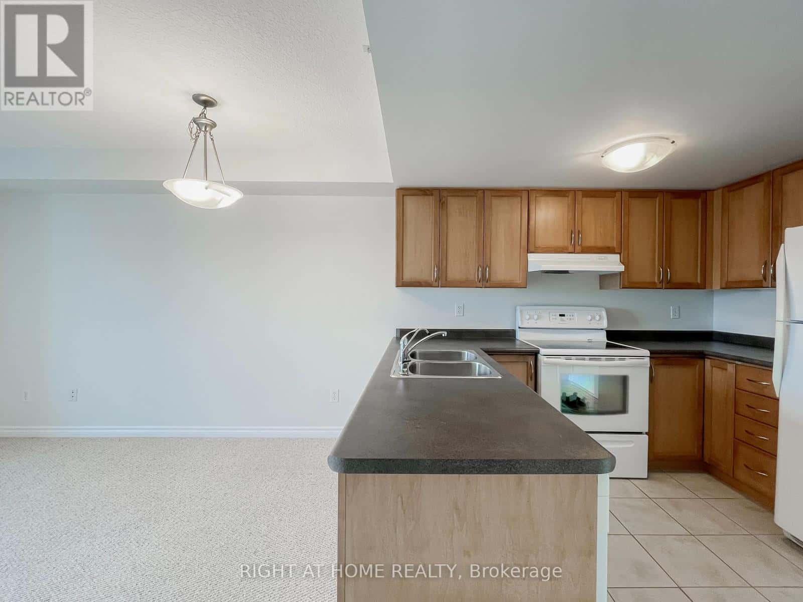 Guelph (Pineridge/Westminster Woods) — Guelph (Pineridge/Westminster Woods) - Photo 5 of 18