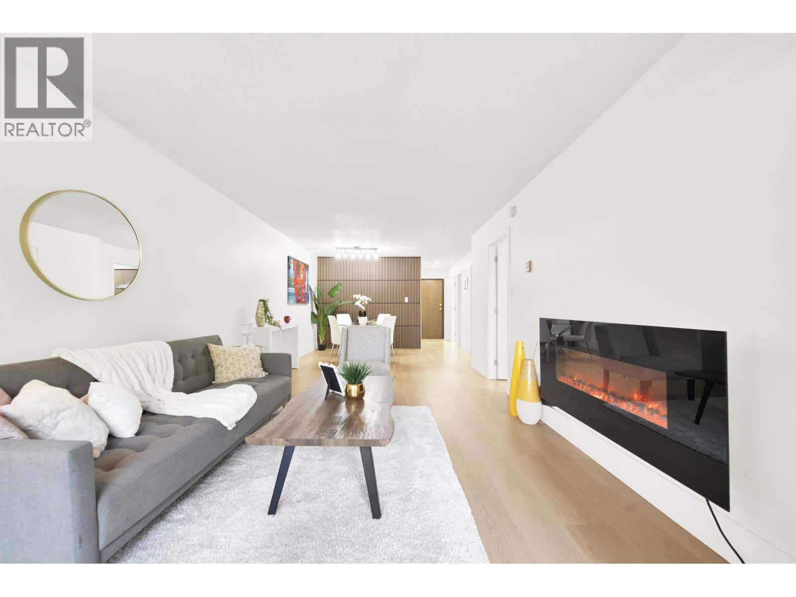 207 37 AGNES STREET — New Westminster, British Columbia - Photo 3 of 30