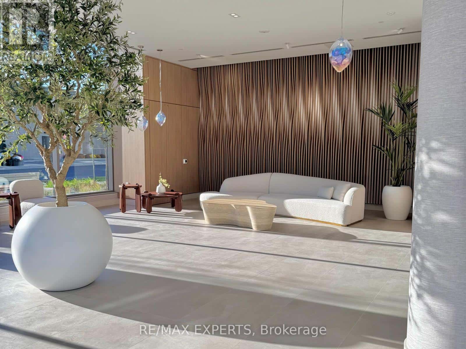 Innisfil — Innisfil - Photo 3 of 36