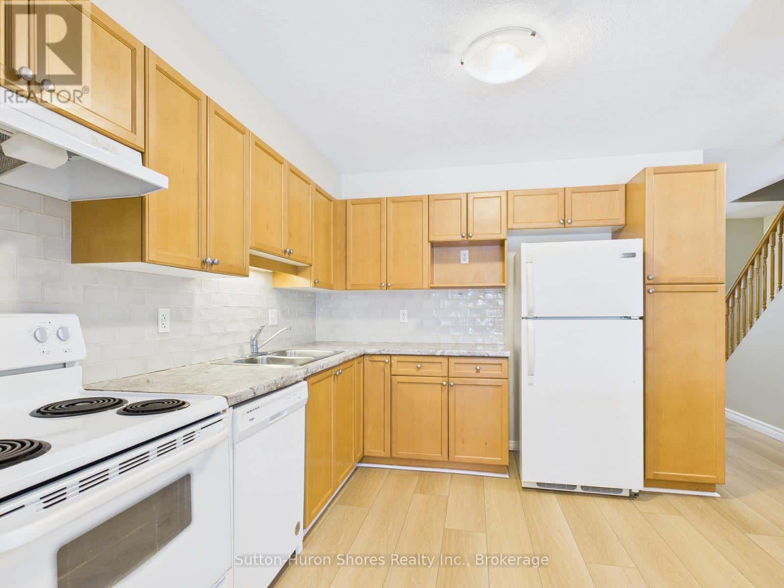 2 - 409 JOSEPH STREET — Saugeen Shores, Ontario - Photo 3 of 28