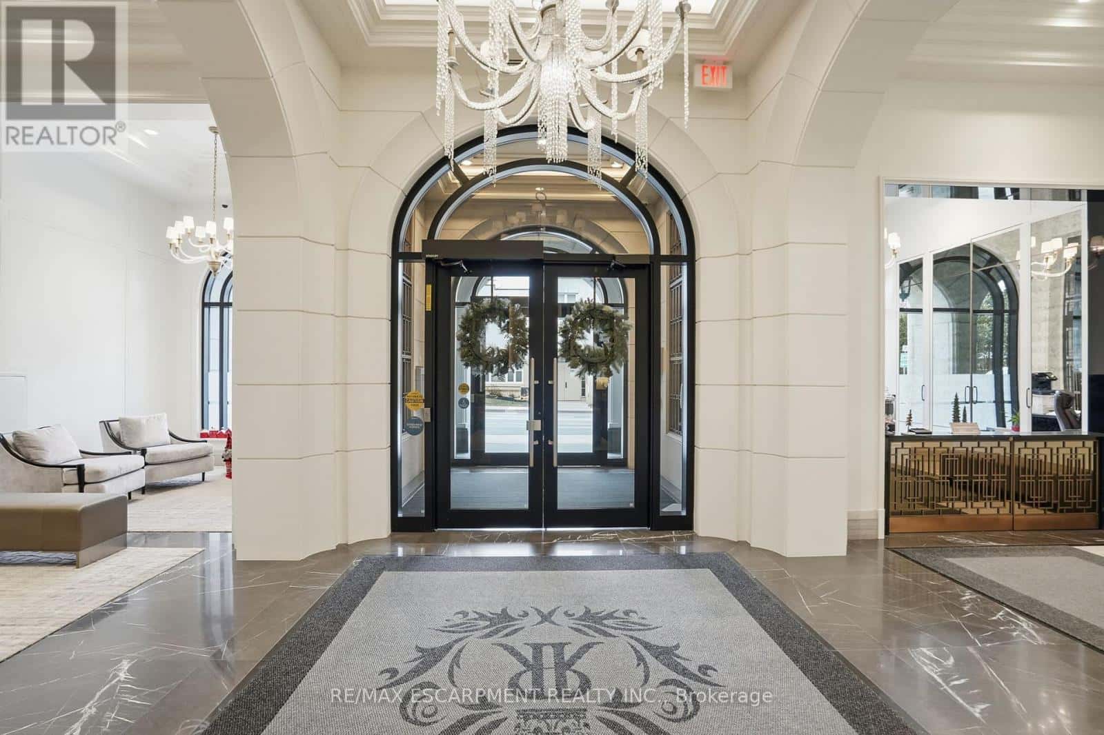 312 - 300 RANDALL STREET — Oakville (OO Old Oakville) - Photo 4 of 50