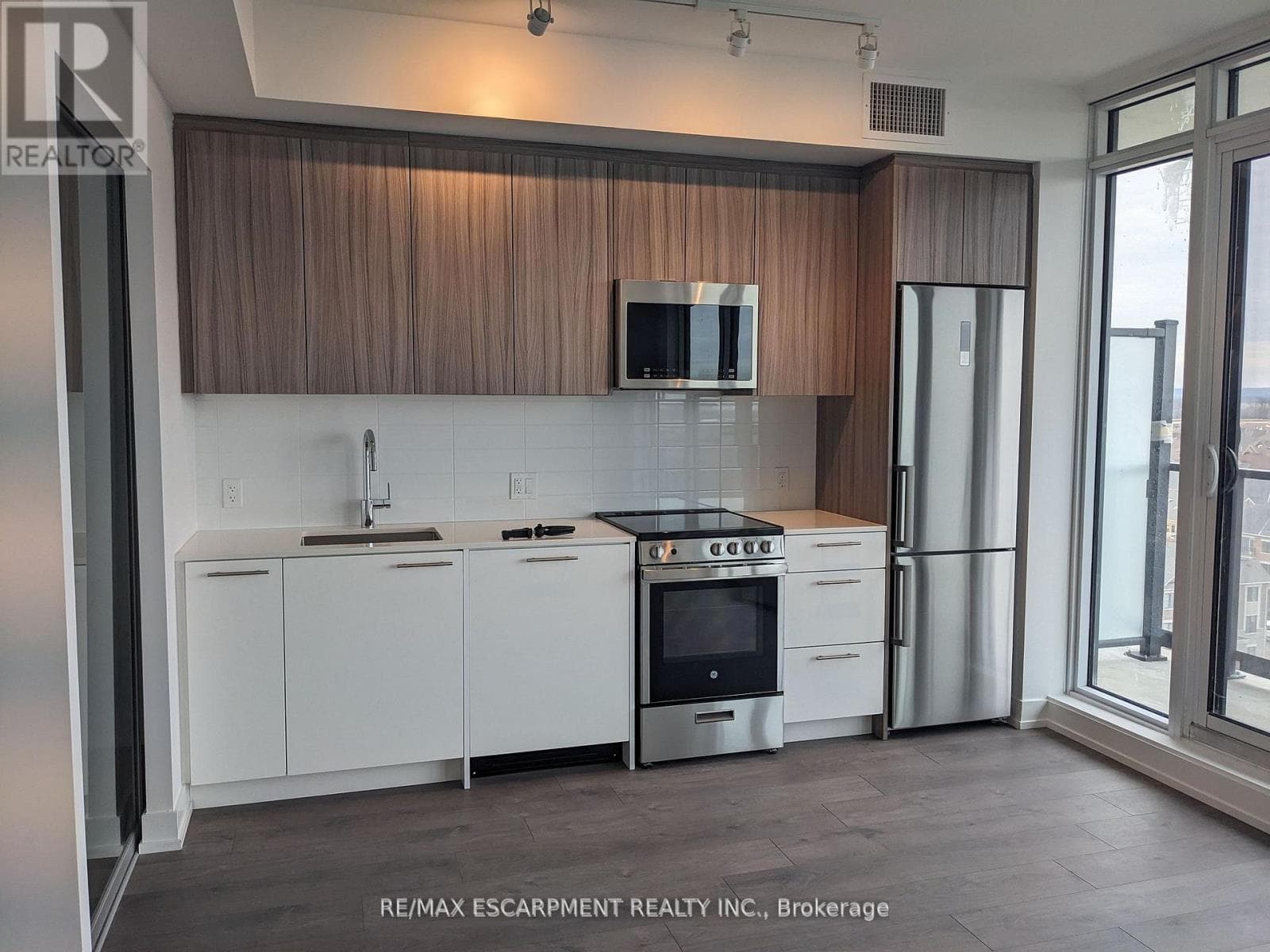 Brampton (Northwest Brampton) — Brampton (Northwest Brampton) - Main photo