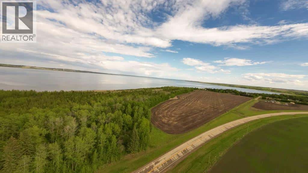 On Highway 771 — Rural Lacombe County, Alberta - Photo 4 of 11