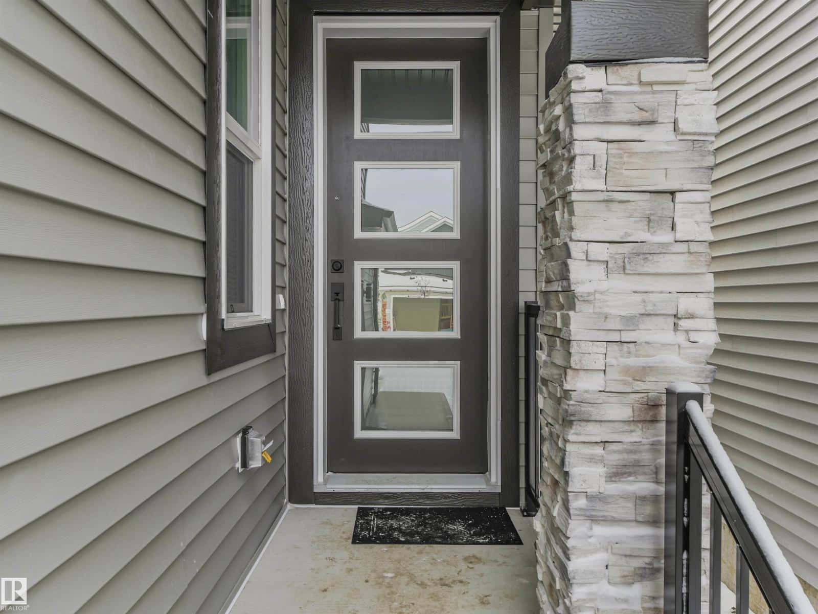 3519 45 AV — Beaumont, Alberta - Photo 3 of 60