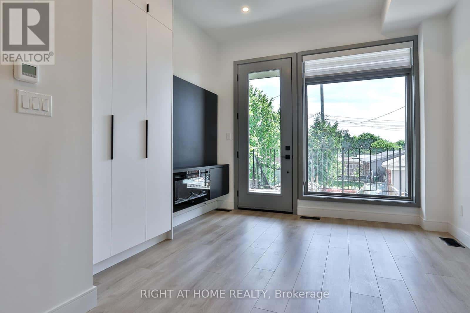 UNIT 2 - 1169 DAVENPORT ROAD — Toronto (Wychwood) - Photo 5 of 19