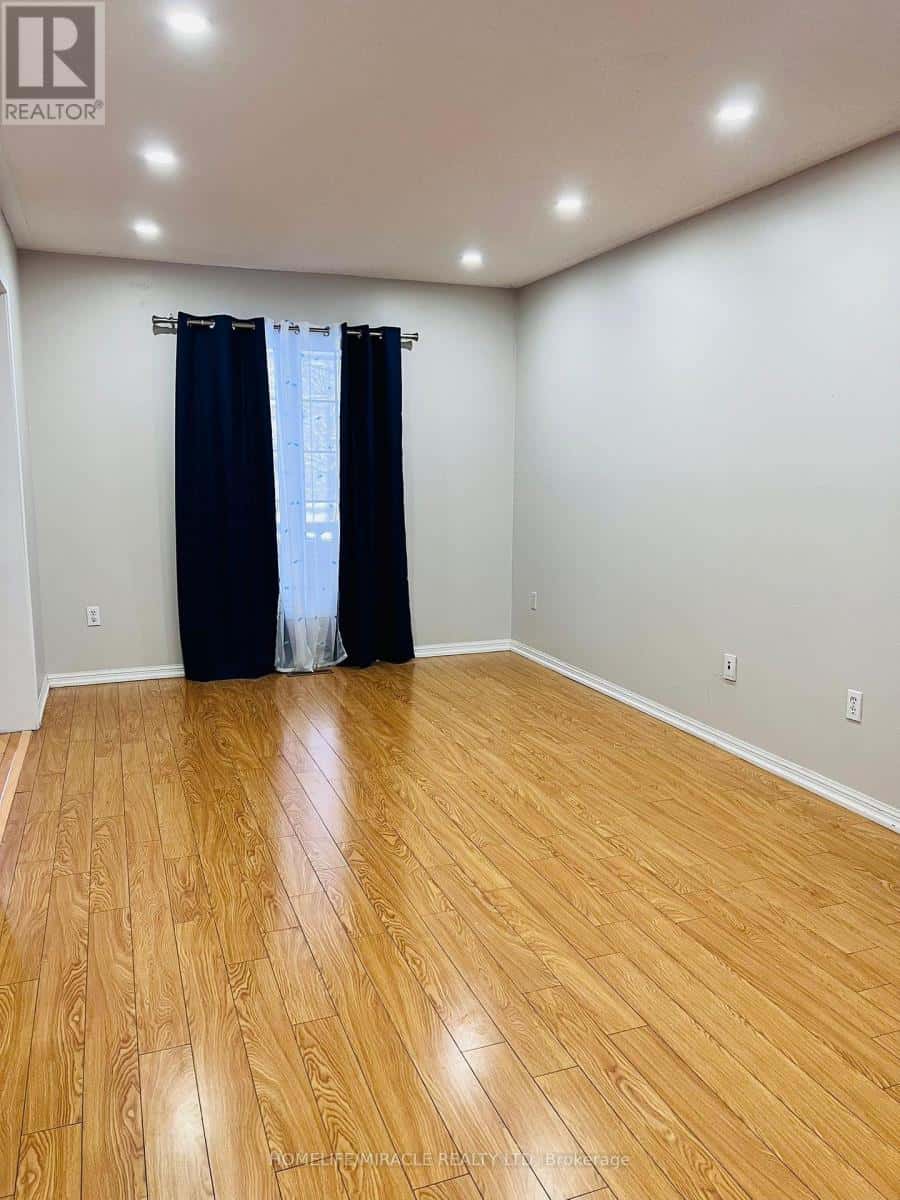 Brampton (Fletcher's Meadow) — Brampton (Fletcher's Meadow) - Photo 4 of 21