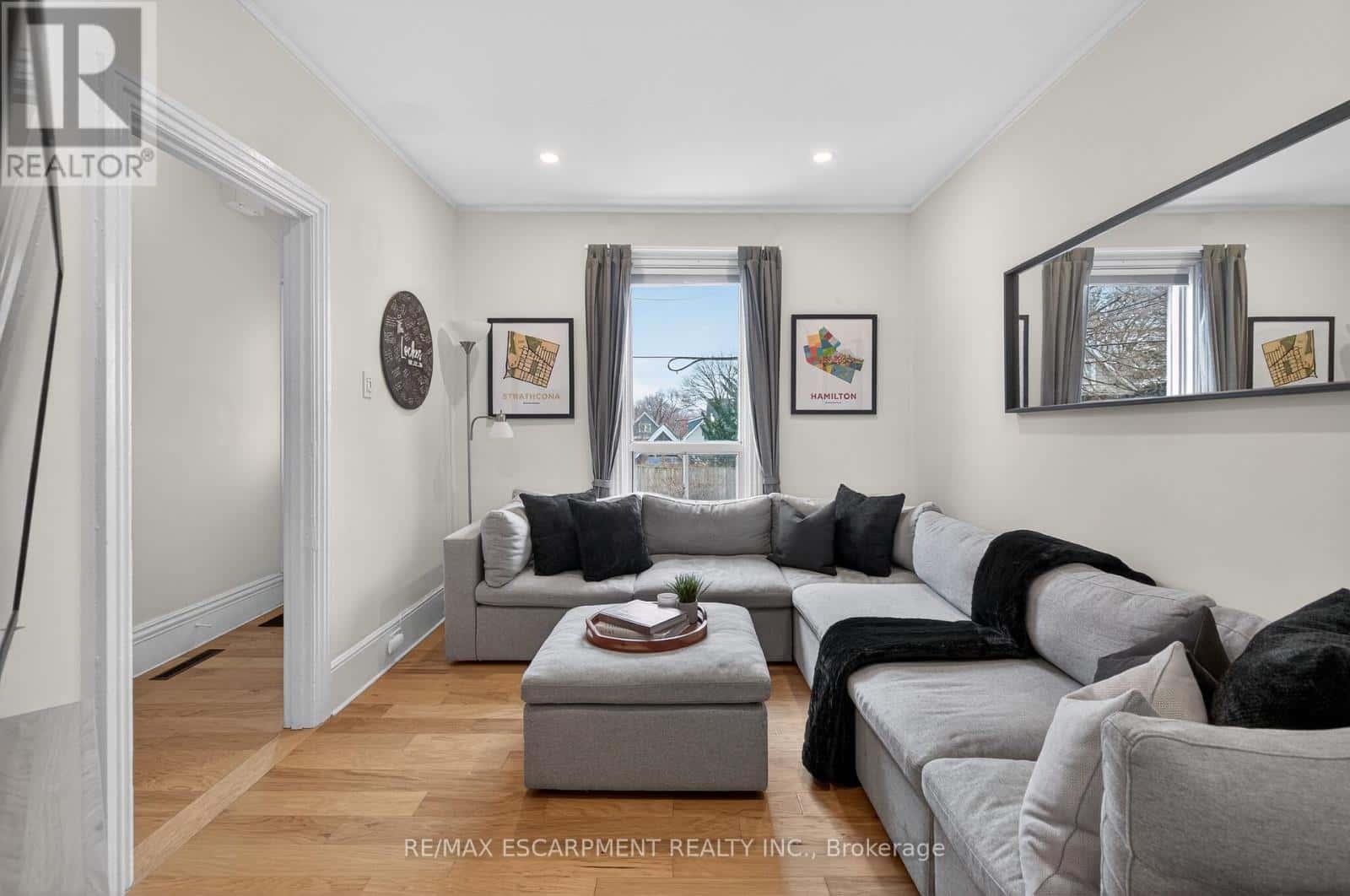 14 LOCHEARNE STREET — Hamilton (Strathcona), Ontario - Photo 5 of 40