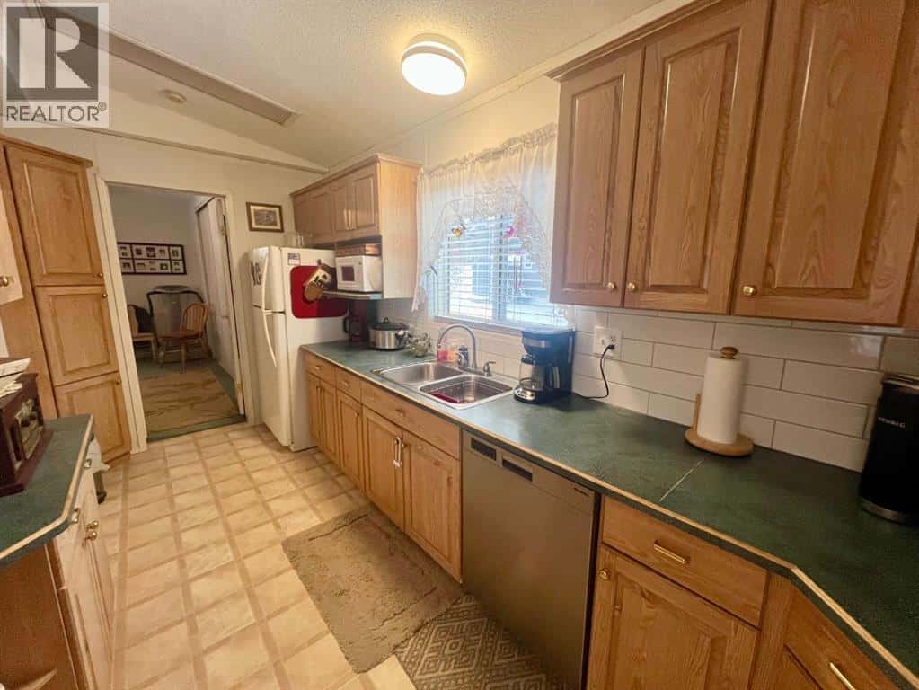 418, 37543 England Way — Rural Red Deer County, Alberta - Photo 5 of 25