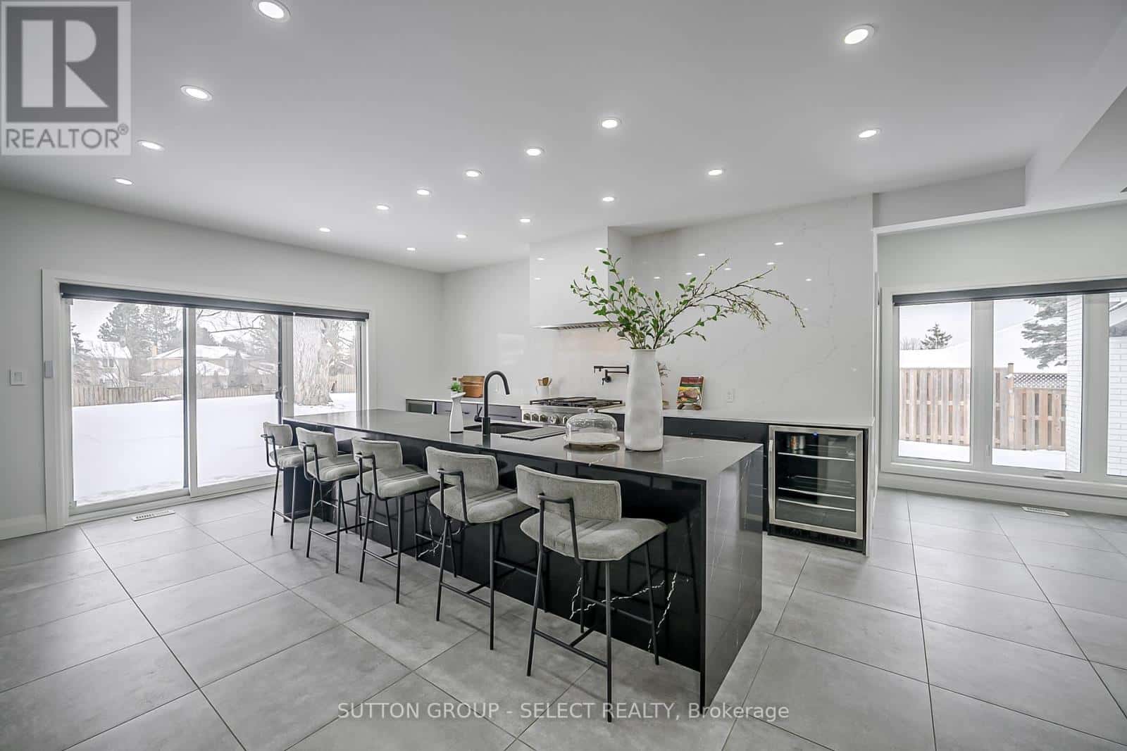 288 WINDERMERE COURT W — London North (North A), Ontario - Photo 5 of 49