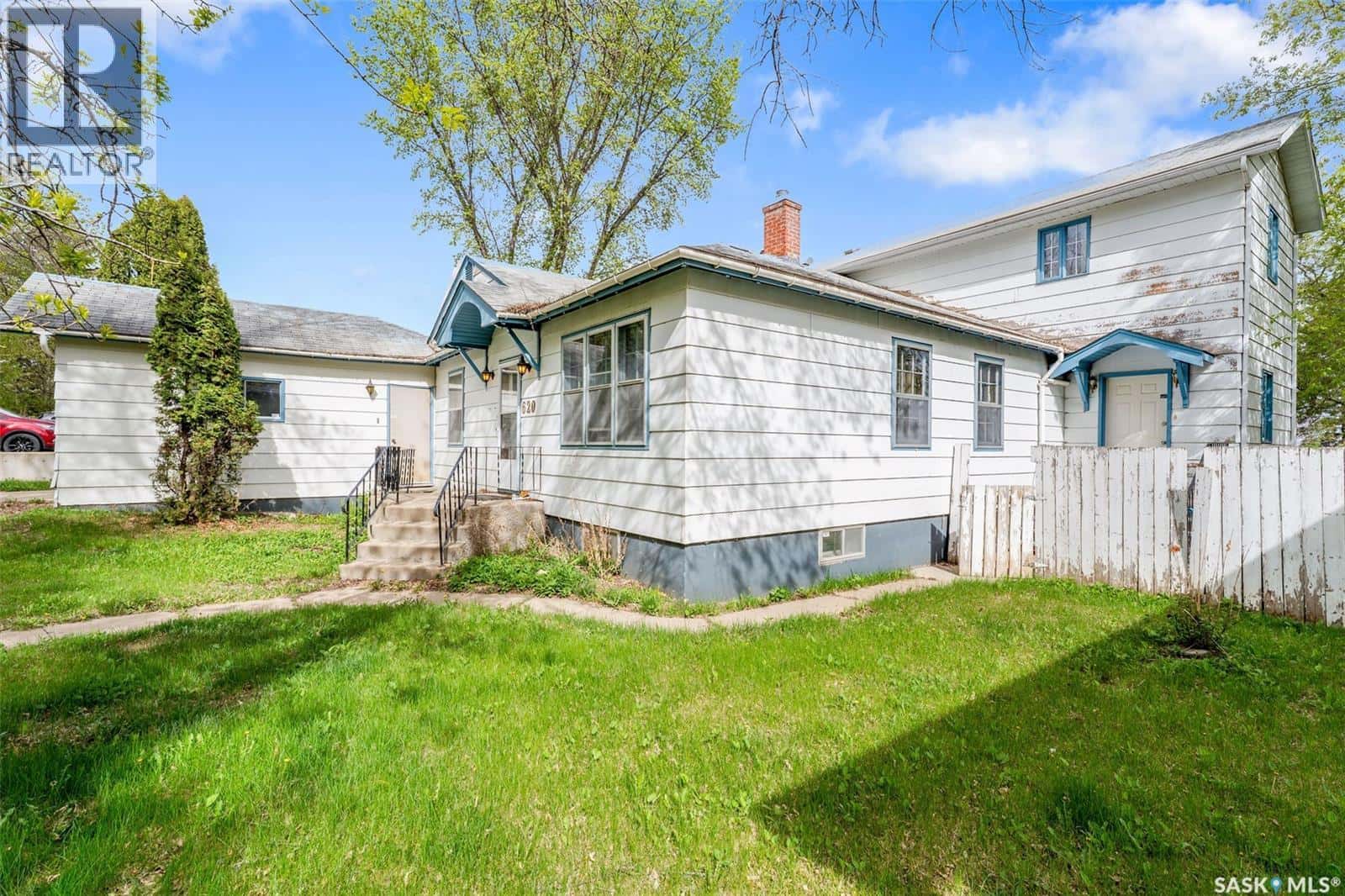 620 20th STREET W — Prince Albert, Saskatchewan - Photo 5 of 50