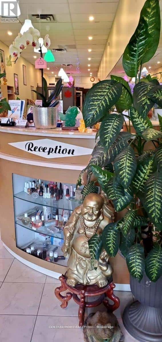 2 - 8220 BAYVIEW AVENUE — Markham (Royal Orchard) - Photo 4 of 14