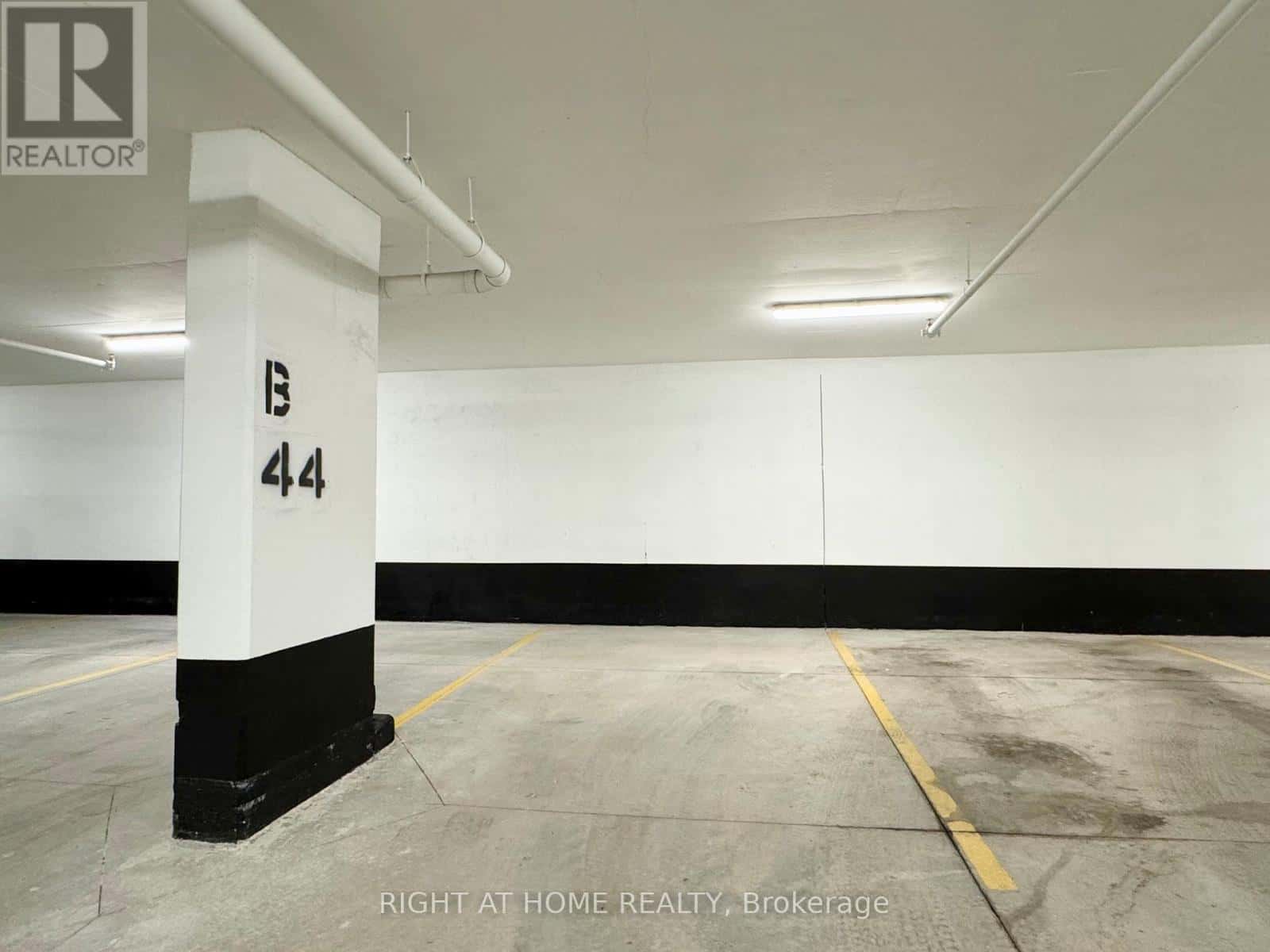 Oakville (JM Joshua Meadows) — Oakville (JM Joshua Meadows) - Photo 3 of 46