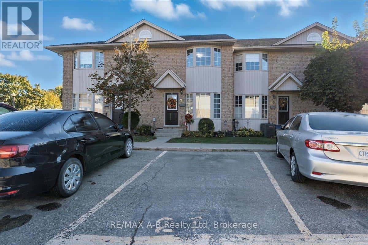 27 - 20 SOUTHVALE ROAD — St. Marys, Ontario - Photo 3 of 41