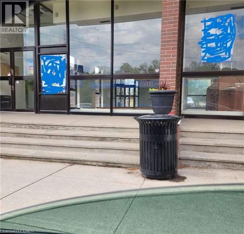 Dundas, Ontario — Dundas, Ontario - Main photo