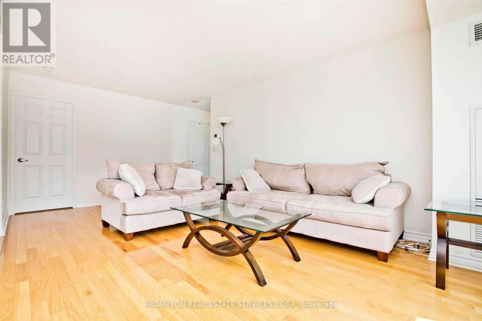 Toronto (Willowdale East) — Toronto (Willowdale East) - Photo 4 of 12