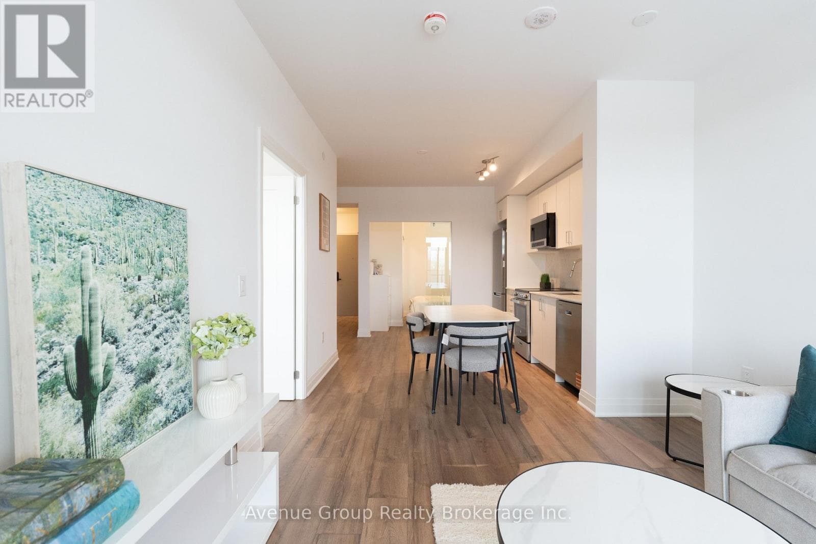 510 - 700 SHEPPARD AVENUE W — Toronto (Bathurst Manor) - Main photo