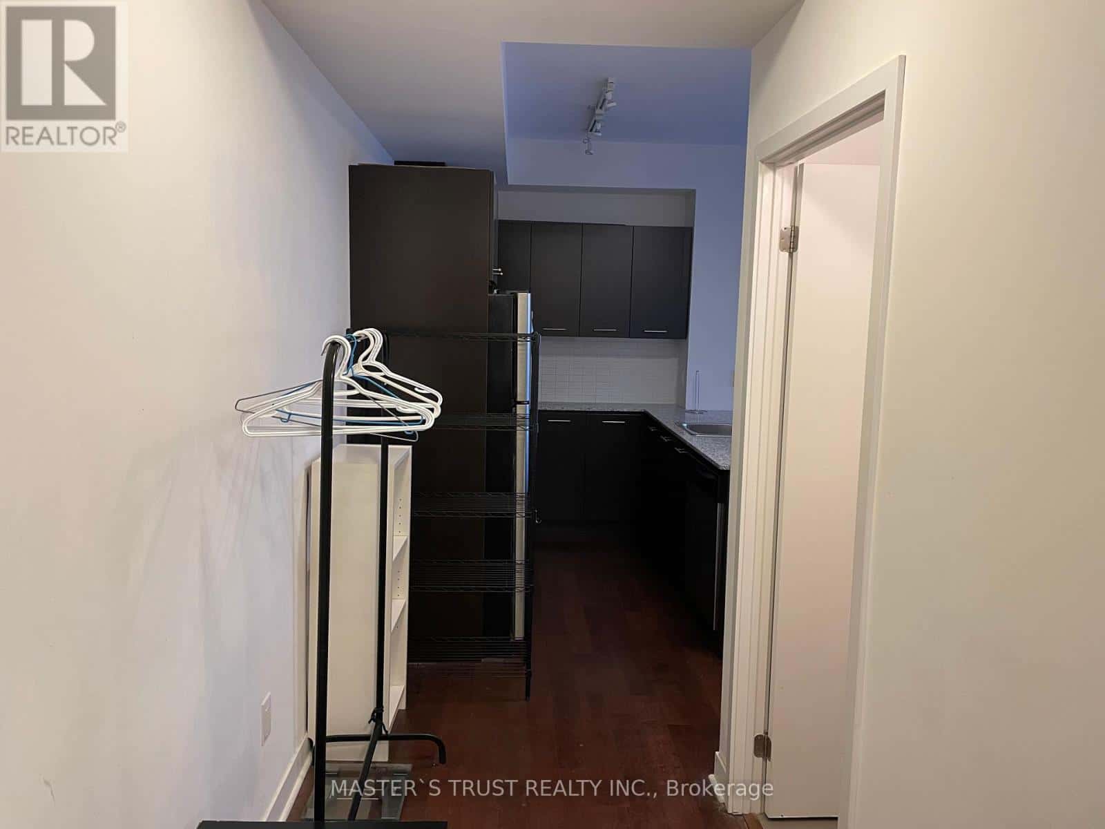 Mississauga (City Centre) — Mississauga (City Centre) - Photo 2 of 14