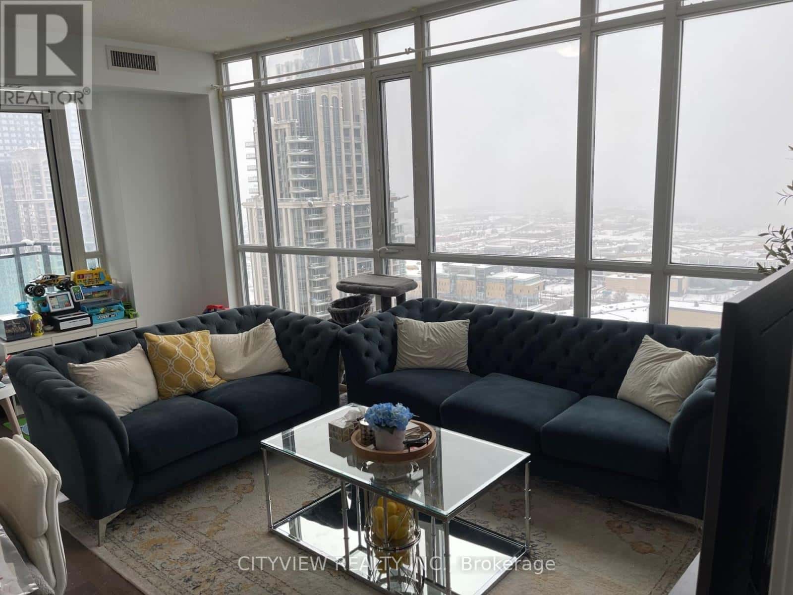 Mississauga (City Centre) — Mississauga (City Centre) - Photo 3 of 14