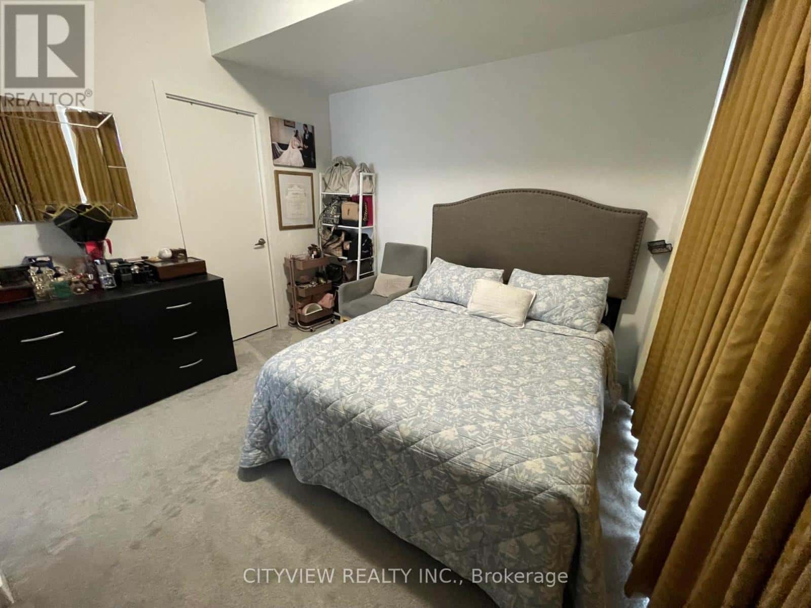 Mississauga (City Centre) — Mississauga (City Centre) - Photo 5 of 14