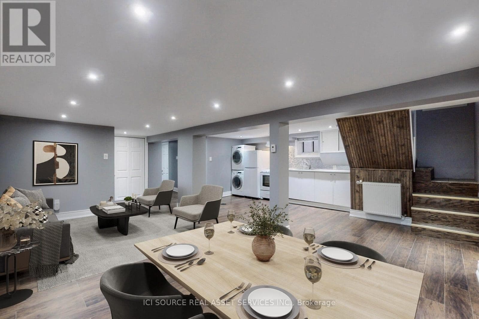 Toronto (East York) — Toronto (East York) - Main photo