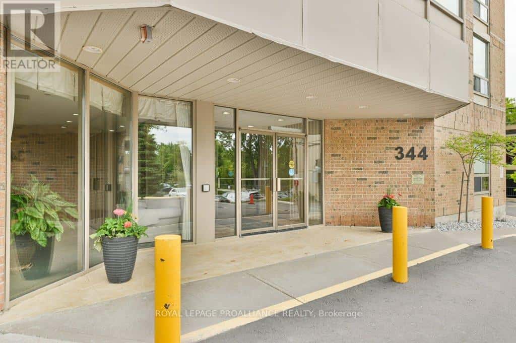 906 - 344 FRONT STREET — Belleville (Belleville Ward), Ontario - Photo 5 of 36