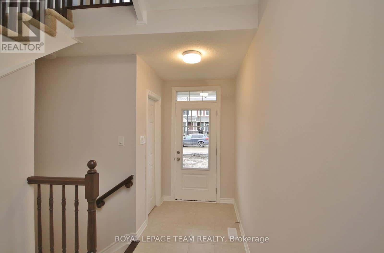 Ottawa — Ottawa - Photo 2 of 32