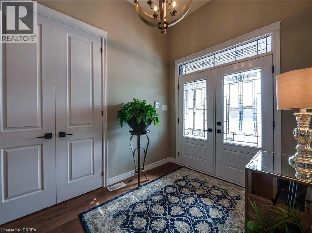 32 PATTEN Drive — St. George, Ontario - Photo 2 of 34