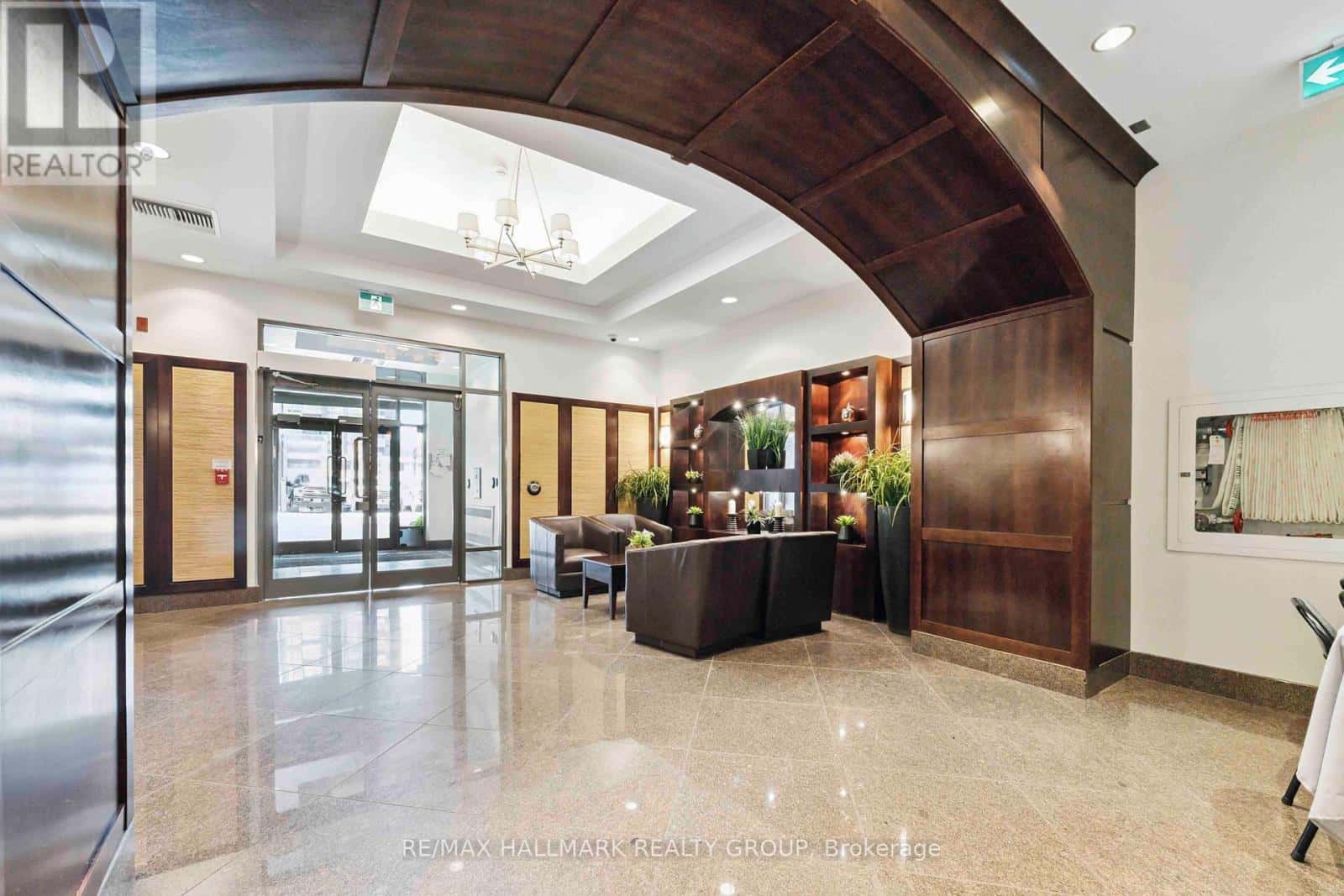 Ottawa — Ottawa - Photo 3 of 31