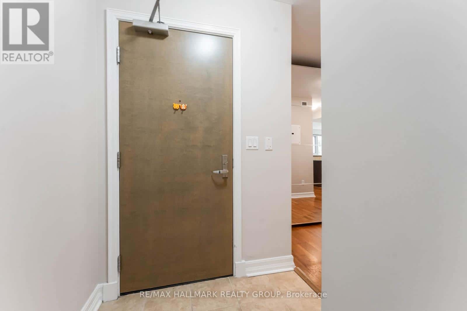 Ottawa — Ottawa - Photo 4 of 31